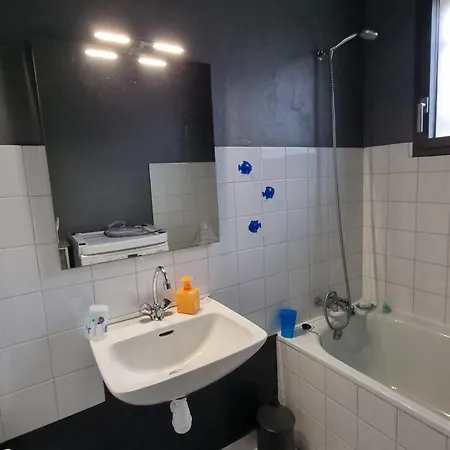 Hébergement de vacances Maison Au Calme Avec Jardin, 3 Chambres, Et Commerces A Proximite, Wifi, Animaux Acceptes - Fr-1-775-20 *